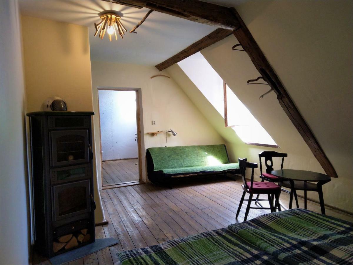 Lazy River Hostel Loket Buitenkant foto